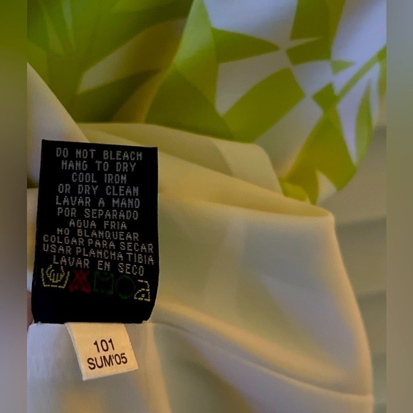 Kenneth Cole Silk Dress Size 8 EUC - Picture 4 of 5